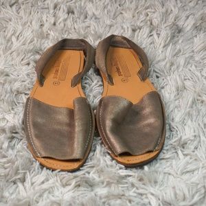 Jeffery Campbell Slides